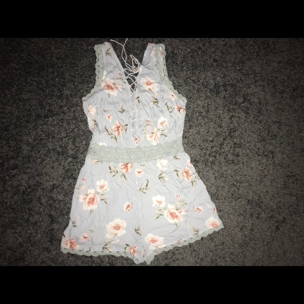 Kendall&Kylie romper